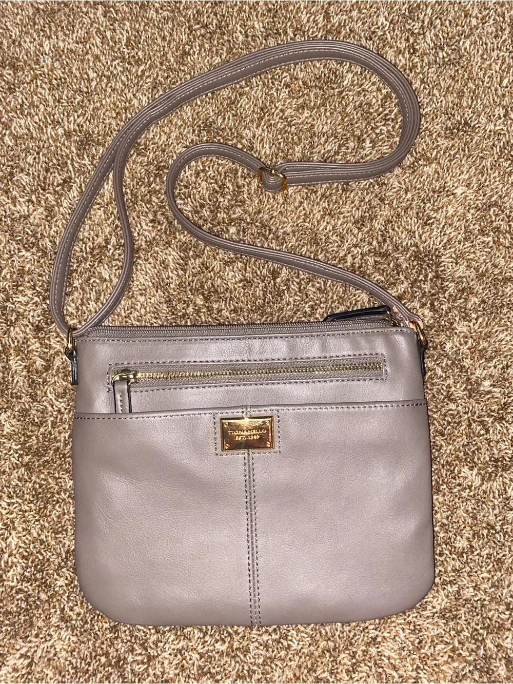 Tignanello Gray Leather Crossbody Bag Purse Organizer Adjustable Strap Pockets